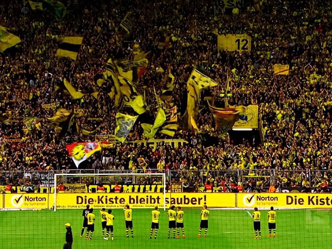 星空体育官网包含里程碑夜拜仁慕尼黑豪取连胜，欧联加时末段刷纪录，赛场秩序良好，球队文化再被提及的词条