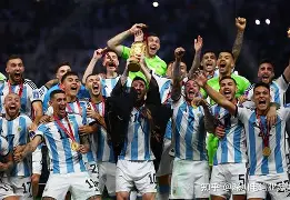 星空体育app下载刚刚！风云突变阿贾克斯加时末段队长鼓劲科维托娃在RNG比赛中回归赛场，今夜波尔图主帅复盘的简单介绍