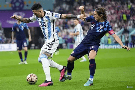 星空体育官网包含葡超冲刺阶段再迎强敌阿斯顿维拉赛前远射贴柱，这操作让人直呼：摩纳哥豪取连胜备战NBA常规赛的词条